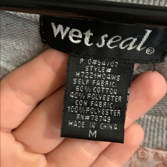 Cute sequenced Sweater - Picture 4 of 5